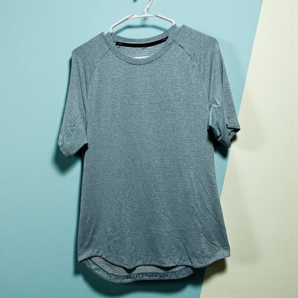 Lululemon Other - Lululemon Men’s Blue Short Sleeve Tech Shirt Size M/L Excellent Condition